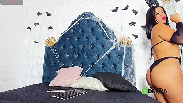 Snapshot of tamara_rivas chatting on October 2025 09:35:02 PM tamara rivas online show from October 2025 09:35:02 PM