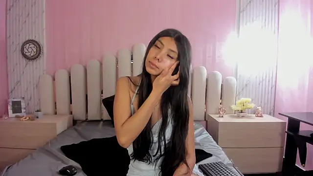 Snapshot of Isabella_Marsh chatting on December 2025 12:32:01 PM Isabella Marsh online show from December 2025 12:32:01 PM