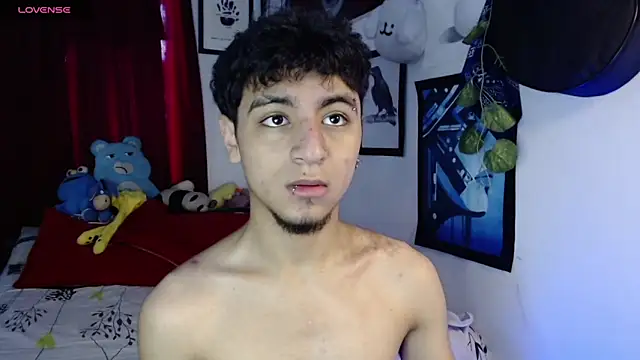 Snapshot of lukaOnline_ chatting on December 2025 04:35:01 PM lukaOnline online show from December 2025 04:35:01 PM