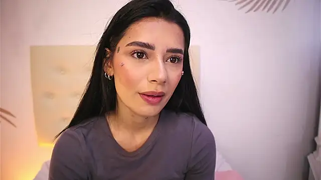 Snapshot of Scarlett_Keller chatting on November 2025 07:46:02 PM Scarlett Keller online show from November 2025 07:46:02 PM