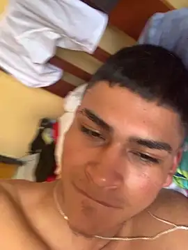 Snapshot of Emiliano_Reyes chatting on November 2025 07:26:02 PM Emiliano Reyes online show from November 2025 07:26:02 PM