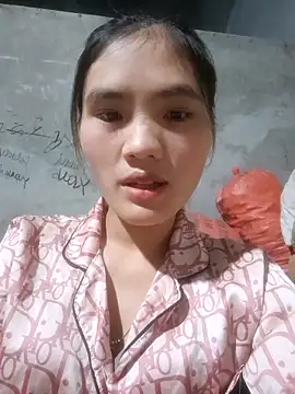 Snapshot of mira-show chatting on October 2025 11:23:01 PM mira-show online show from October 2025 11:23:01 PM