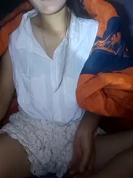 Snapshot of mira-show chatting on November 2025 02:01:02 AM mira-show online show from November 2025 02:01:02 AM