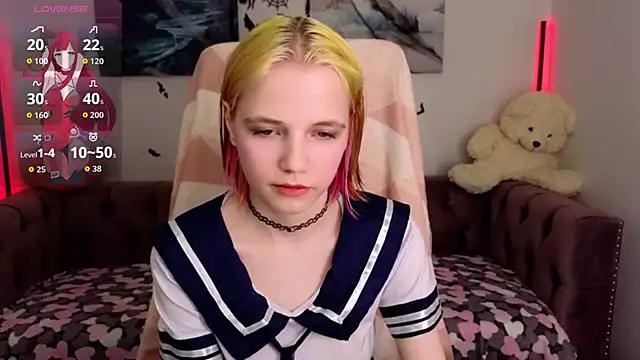 Snapshot of MitaSide chatting on October 2025 08:54:02 PM MitaSide online show from October 2025 08:54:02 PM