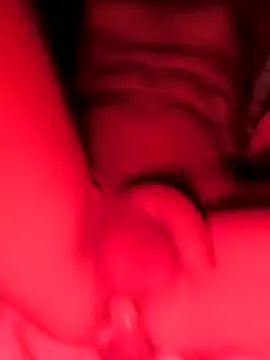 Snapshot of Vanovik20 chatting on October 2025 08:04:01 AM Vanovik20 online show from October 2025 08:04:01 AM