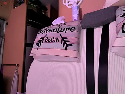 Snapshot of Vanovik20 chatting on October 2025 02:34:01 AM Vanovik20 online show from October 2025 02:34:01 AM