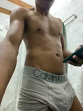 Snapshot of liam_Brooks9 chatting on November 2025 04:23:02 AM liam Brooks9 online show from November 2025 04:23:02 AM