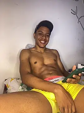 Snapshot of liam_Brooks9 chatting on December 2025 12:53:02 PM liam Brooks9 online show from December 2025 12:53:02 PM