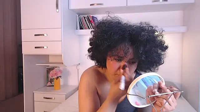 Snapshot of MartiRuis10 chatting on November 2025 07:01:02 PM MartiRuis10 online show from November 2025 07:01:02 PM