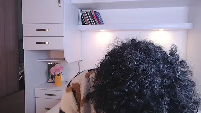 Snapshot of MartiRuis10 chatting on November 2025 09:37:02 PM MartiRuis10 online show from November 2025 09:37:02 PM