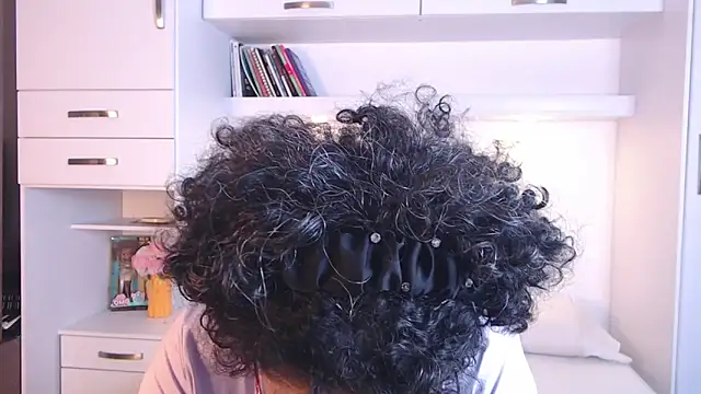 Snapshot of MartiRuis10 chatting on November 2025 09:14:02 PM MartiRuis10 online show from November 2025 09:14:02 PM