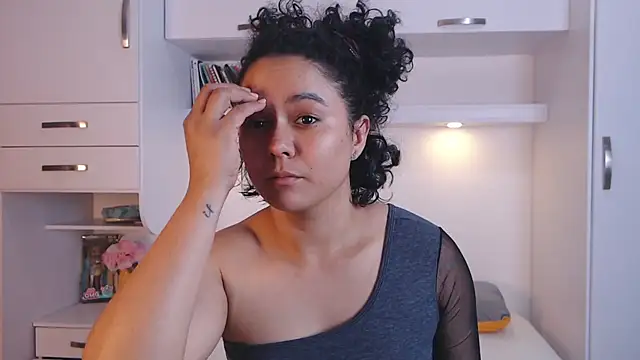 Snapshot of MartiRuis10 chatting on December 2025 11:54:01 PM MartiRuis10 online show from December 2025 11:54:01 PM