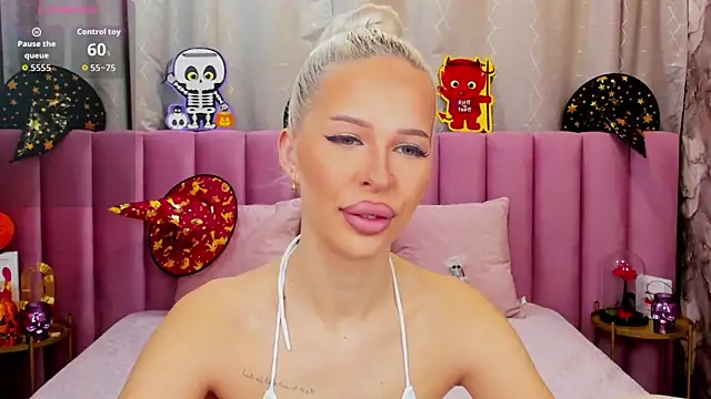 Snapshot of KailaCrystall chatting on November 2025 01:51:02 AM KailaCrystall online show from November 2025 01:51:02 AM