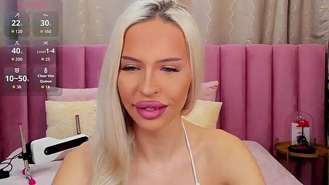 Snapshot of KailaCrystall chatting on November 2025 01:27:02 AM KailaCrystall online show from November 2025 01:27:02 AM