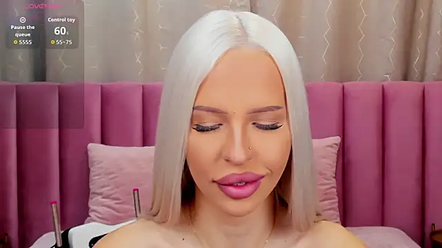 Snapshot of KailaCrystall chatting on November 2025 01:29:01 AM KailaCrystall online show from November 2025 01:29:01 AM