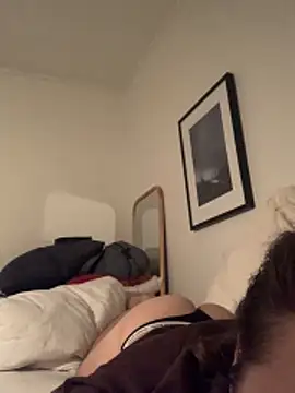 boyJoyToy online show from November 2025 02:45:01 AM