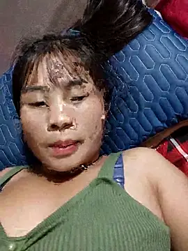 Snapshot of Squirrel-Pear chatting on October 2025 02:46:01 PM Squirrel-Pear online show from October 2025 02:46:01 PM