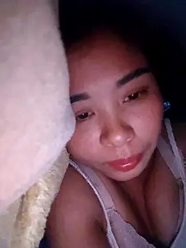 Snapshot of Squirrel-Pear chatting on October 2025 10:45:02 PM Squirrel-Pear online show from October 2025 10:45:02 PM