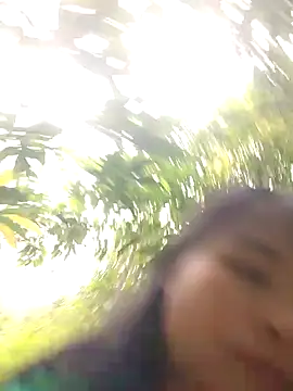 Snapshot of Squirrel-Pear chatting on October 2025 11:50:01 PM Squirrel-Pear online show from October 2025 11:50:01 PM