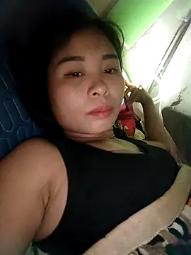 Snapshot of Squirrel-Pear chatting on November 2025 11:51:01 PM Squirrel-Pear online show from November 2025 11:51:01 PM