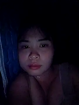 Snapshot of Squirrel-Pear chatting on November 2025 11:43:02 PM Squirrel-Pear online show from November 2025 11:43:02 PM