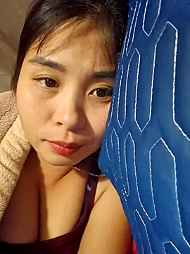 Snapshot of Squirrel-Pear chatting on November 2025 01:55:02 PM Squirrel-Pear online show from November 2025 01:55:02 PM