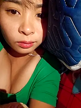 Snapshot of Squirrel-Pear chatting on November 2025 10:11:02 PM Squirrel-Pear online show from November 2025 10:11:02 PM