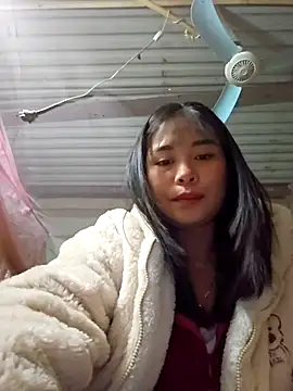 Snapshot of Squirrel-Pear chatting on November 2025 01:03:01 PM Squirrel-Pear online show from November 2025 01:03:01 PM