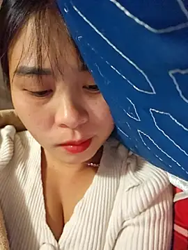 Snapshot of Squirrel-Pear chatting on November 2025 03:05:01 PM Squirrel-Pear online show from November 2025 03:05:01 PM