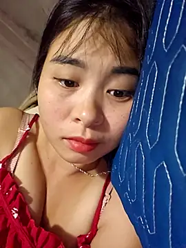 Snapshot of Squirrel-Pear chatting on December 2025 10:05:01 PM Squirrel-Pear online show from December 2025 10:05:01 PM