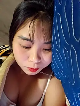 Snapshot of Squirrel-Pear chatting on December 2025 12:58:02 PM Squirrel-Pear online show from December 2025 12:58:02 PM