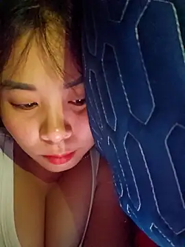 Snapshot of Squirrel-Pear chatting on December 2025 11:54:01 PM Squirrel-Pear online show from December 2025 11:54:01 PM