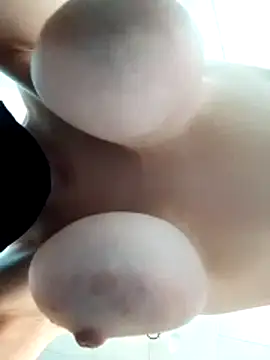 Snapshot of Loveyoudearxq chatting on October 2025 08:18:01 AM Loveyoudearxq online show from October 2025 08:18:01 AM