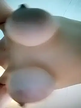 Snapshot of Loveyoudearxq chatting on October 2025 07:01:01 AM Loveyoudearxq online show from October 2025 07:01:01 AM