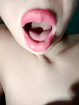 Snapshot of Loveyoudearxq chatting on November 2025 11:42:01 AM Loveyoudearxq online show from November 2025 11:42:01 AM