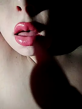 Snapshot of Loveyoudearxq chatting on November 2025 02:39:01 PM Loveyoudearxq online show from November 2025 02:39:01 PM