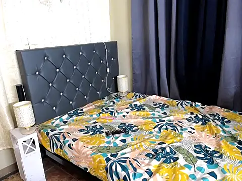 Snapshot of SeductiveAki69xxx chatting on November 2025 01:03:01 PM SeductiveAki69xxx online show from November 2025 01:03:01 PM