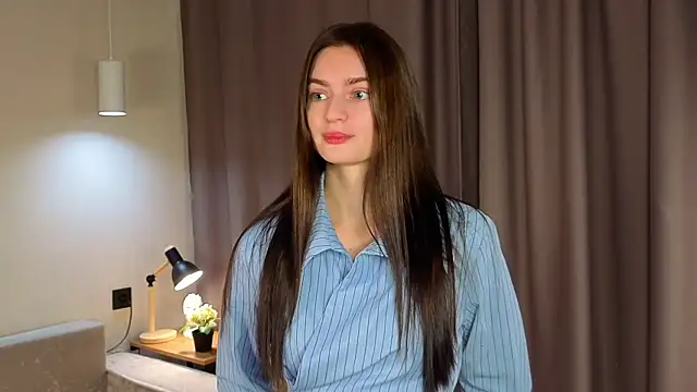 Snapshot of RosaMunoz_ chatting on October 2025 05:41:02 AM RosaMunoz online show from October 2025 05:41:02 AM