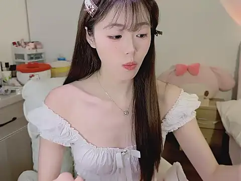 Snapshot of Onecutelittle chatting on December 2025 12:37:02 AM Onecutelittle online show from December 2025 12:37:02 AM