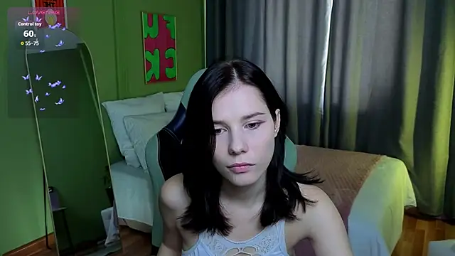 Snapshot of Mell_Hyees chatting on October 2025 09:09:02 AM Mell Hyees online show from October 2025 09:09:02 AM