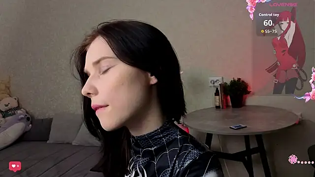 Snapshot of Mell_Hyees chatting on November 2025 04:45:02 PM Mell Hyees online show from November 2025 04:45:02 PM