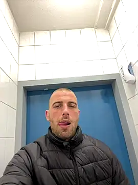 Rotteei1 online show from November 2025 12:26:01 PM