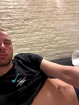 Rotteei1 online show from November 2025 07:43:01 PM