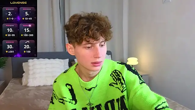 Snapshot of crisp1n chatting on October 2025 03:12:01 PM crisp1n online show from October 2025 03:12:01 PM