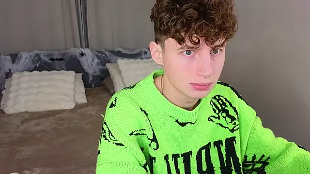 Snapshot of crisp1n chatting on November 2025 02:51:01 PM crisp1n online show from November 2025 02:51:01 PM