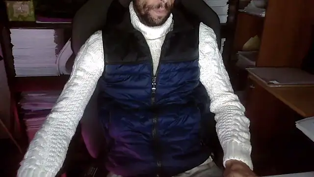 Snapshot of topg84 chatting on October 2025 04:03:02 PM topg84 online show from October 2025 04:03:02 PM