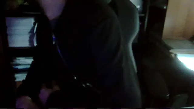 Snapshot of topg84 chatting on October 2025 12:22:02 PM topg84 online show from October 2025 12:22:02 PM