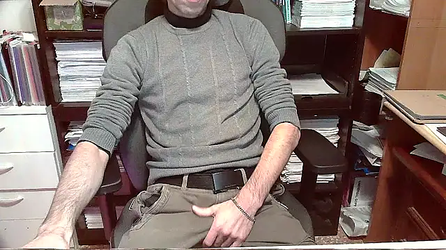 Snapshot of topg84 chatting on November 2025 06:08:01 PM topg84 online show from November 2025 06:08:01 PM