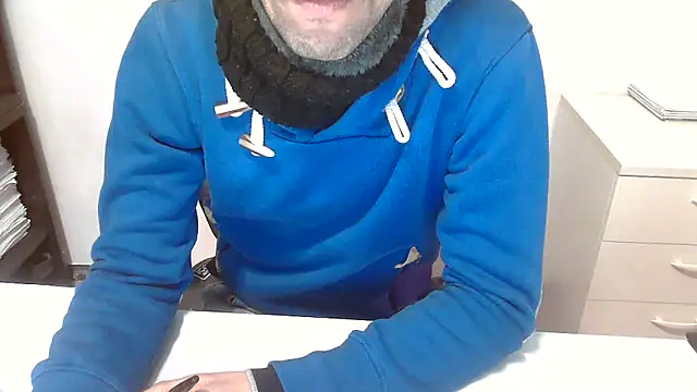 Snapshot of topg84 chatting on December 2025 05:39:02 PM topg84 online show from December 2025 05:39:02 PM