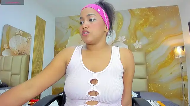 Snapshot of NahomiWalker_ chatting on December 2025 08:02:02 PM NahomiWalker online show from December 2025 08:02:02 PM